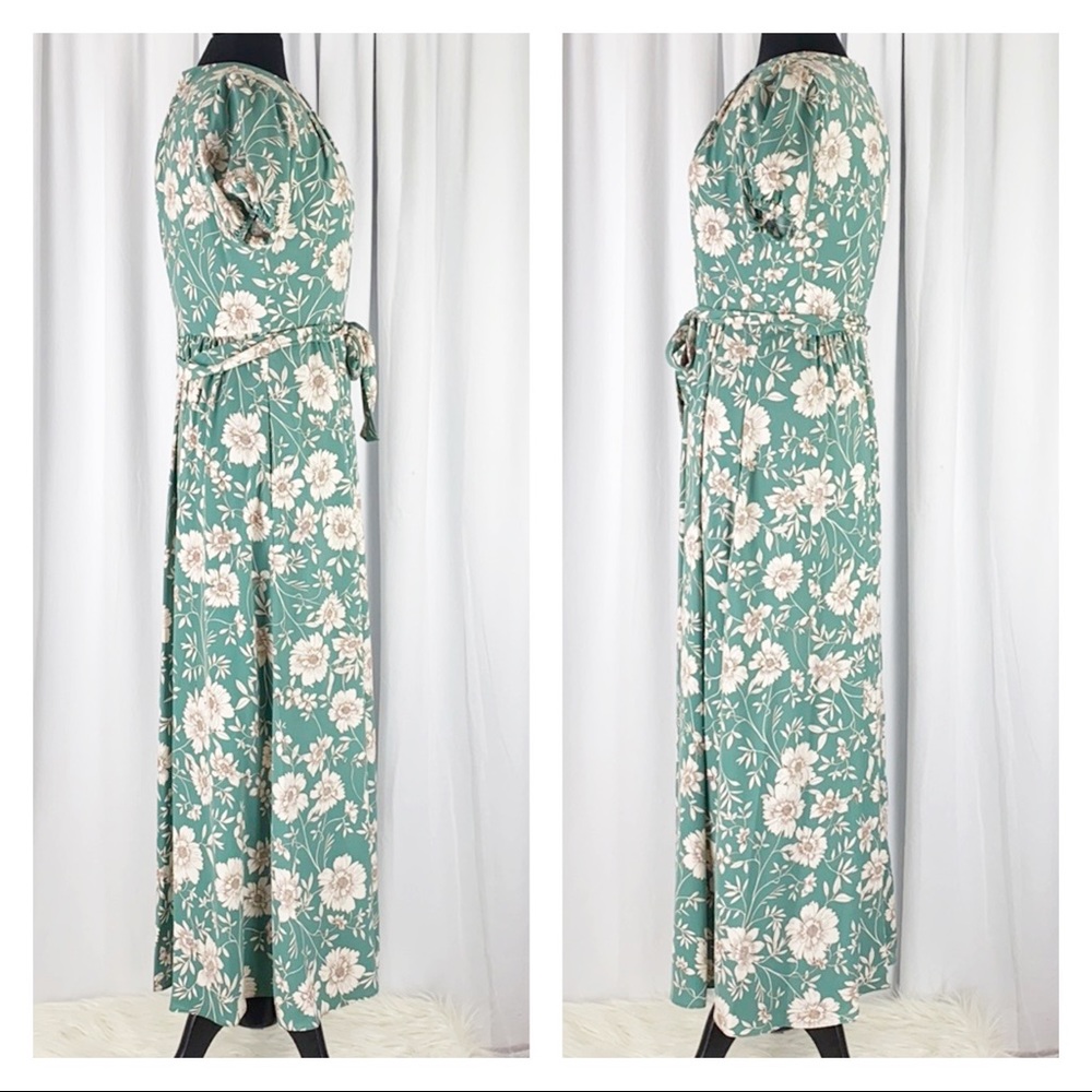 Gal Meets Glam Shannon Pleat Neck Maxi Dress - Picture 3 of 15